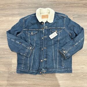 NWT Levi’s Men’s Sherpa Trucker Jacket in Television Blue sz S